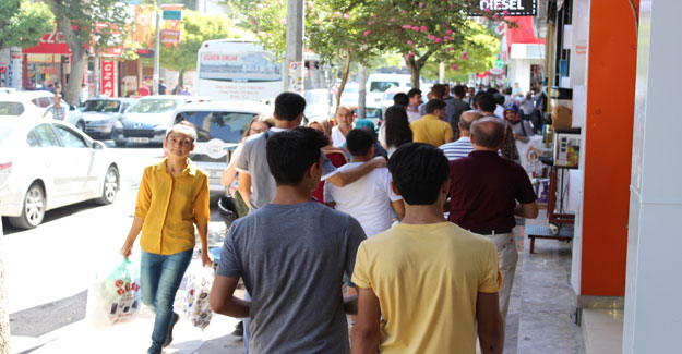 Adıyaman’da, Vatandaş Yoğunluğu Yaşanıyor