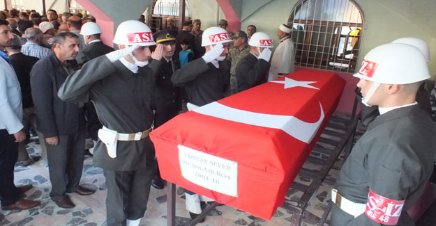 Kazada hayatını kaybeden astsubay son yolculuğuna uğurlandı