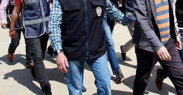FETÖ Operasyonunda 9 Gözaltı