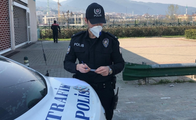 Sokağa Çıktı Polisi Görünce Elektriği Açık Unuttum Dedi